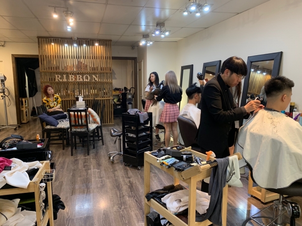 호주 멜버른 RIBBON Hair 내부 모습