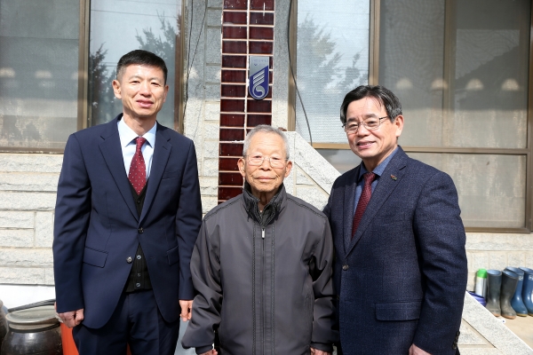 제100주년 3.1절 맞아 독립유공자 위문(노박래군수와 박종덕 지청장이 유족 가정을 방문해 위문)