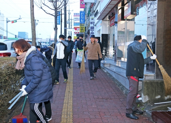 환경청결활동 모습