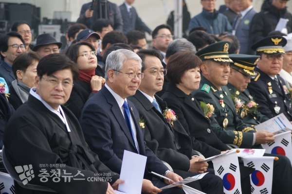 3.1절 기념식 오프닝행사에 참석한 이춘희 시장, 서금택 의장,