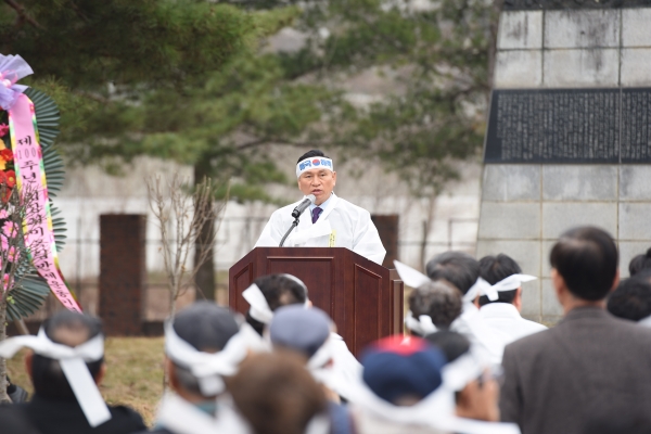 입장기미독립만세운동에서 구본영시장 기념사 모습