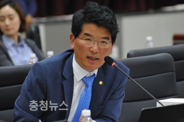 박완주 의원(더불어민주당 간사, 천안을)