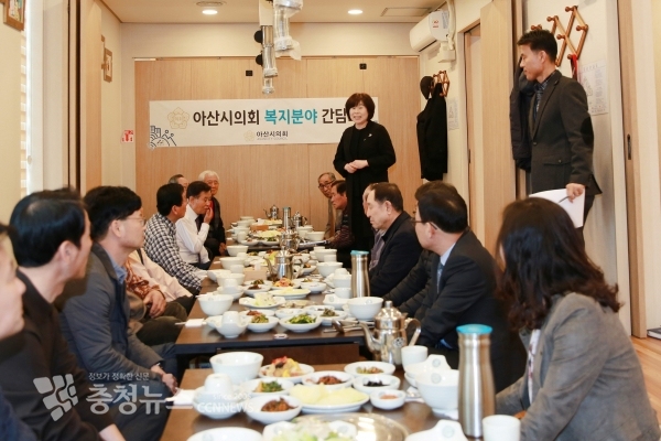 아산시의회, 대한노인회아산시지회 임원들과 간담회 / 충청뉴스 최형순 기자