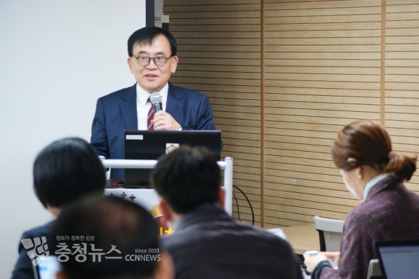 강의하는 박석순 이화여대 환경공학과 교수 / 충청뉴스 최형순 기자