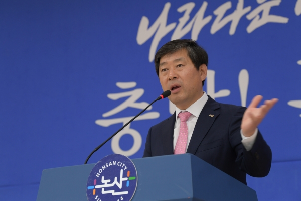 4월 월례회의를 진행하고 있는 황명선 시장