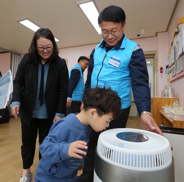 현대제철,공기청정기나눔활동 모습