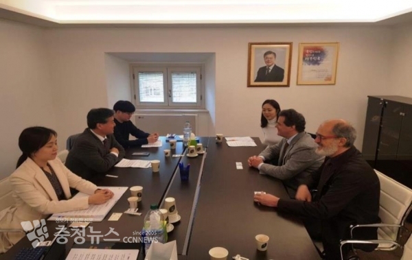 박무익 행복청 차장, 산타체칠리아 국립음악원 줄리아니 원장 면담