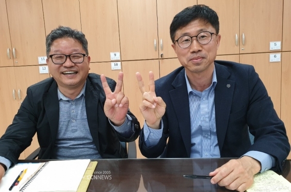 좌로부터 박찬양 주무관, 강준식 도시청결담당