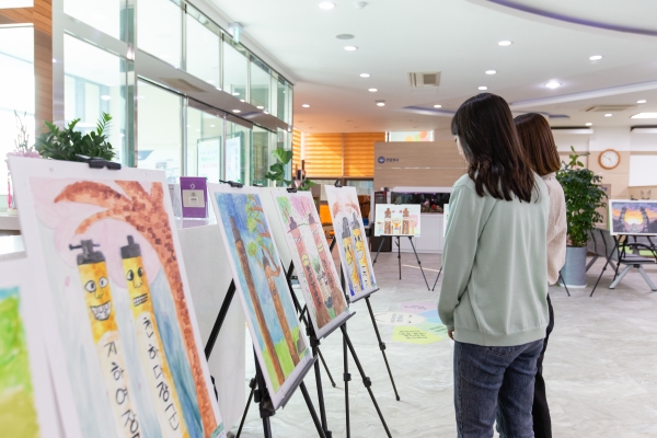 문화가 있는 청양군청 민원봉사실.