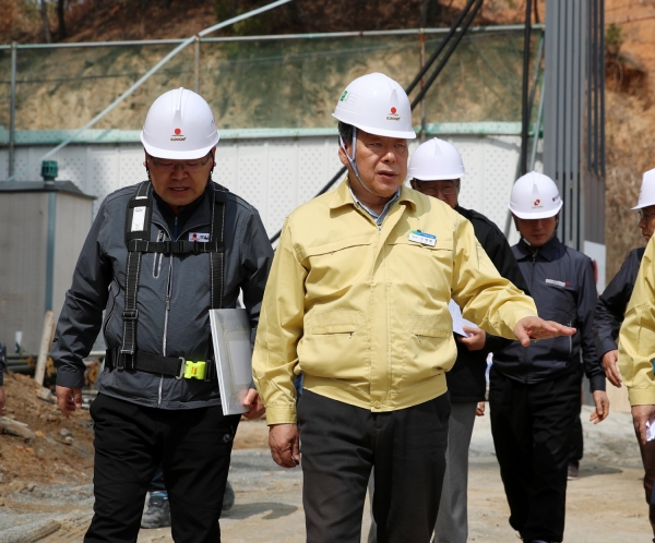 국가안전대진단과 관련해 현장점검에 나선 가세로 군수 모습. (코아루3차)