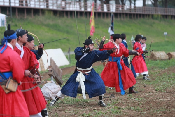 지난해 이순신장군 무과전시 재연행사