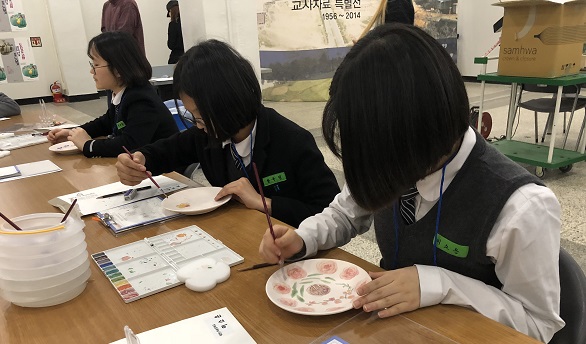 한남대 중앙박물관 진흥사업 프로그램에 참여한 학생들.