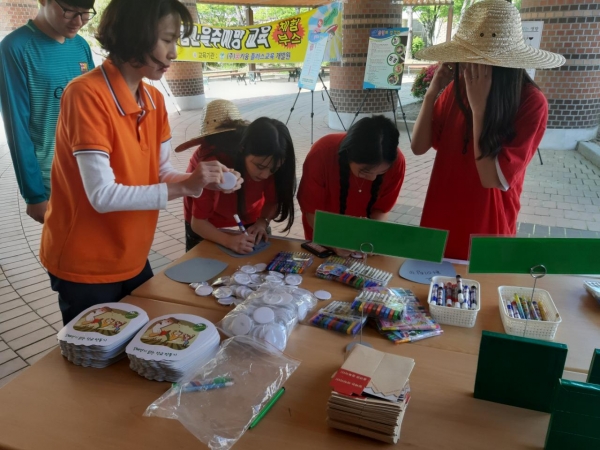 흡연예방 체험부스 및 캠페인