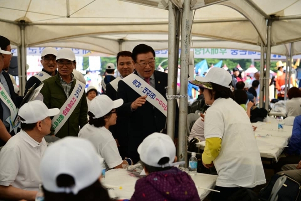 제11회 재인천 충남도민체육대회에서 『충남ㆍ대전 혁신도시 지정 특별법 통과 촉구 서명 운동』 전개