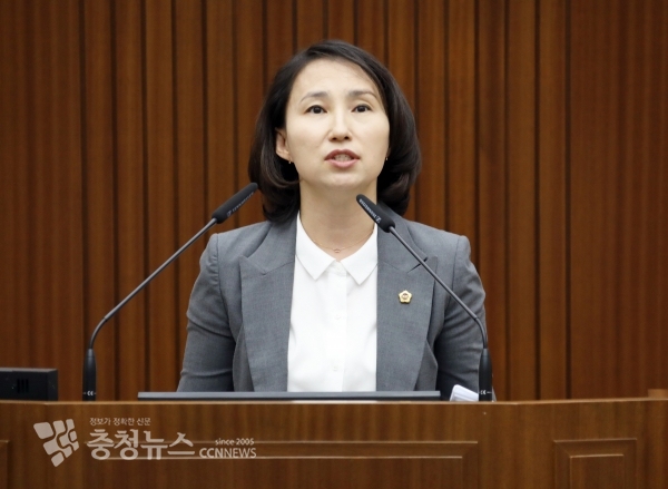 5분 발언하는 이윤희 세종시의회 의원 / 충청뉴스 최형순 기자