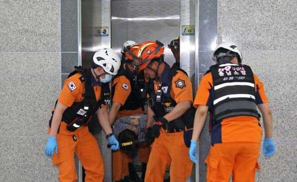 승강기 사고대응 합동훈련 모습