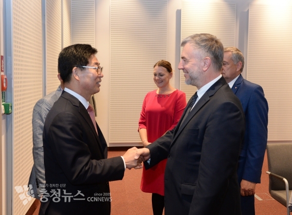 양 지사, 폴란드 비엘코폴스카 워즈니악 주지사 예방