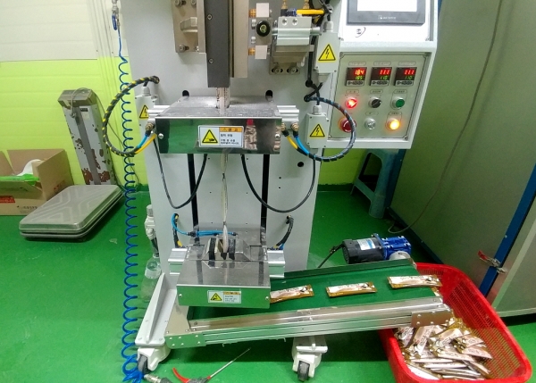 둥근마 분말 스틱포장 장면