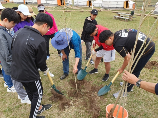 꿈나래교육원 해외봉사 및 문화교류  (나무심기 봉사활동).