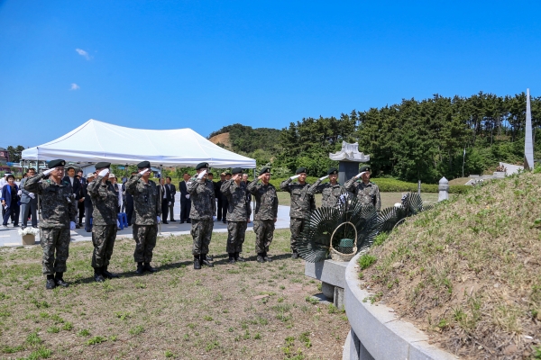 소난지도 의병항쟁 추모제(의병묘역 참배)