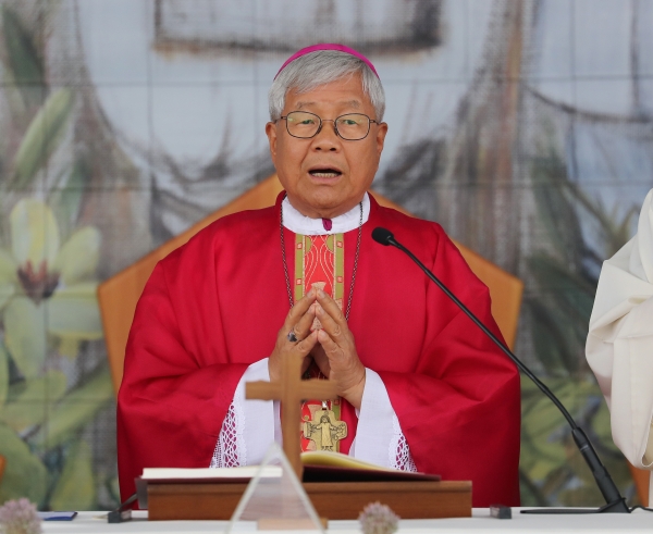 카톨릭 공직가족 피정대회-유흥식 주교 미사집전 모습