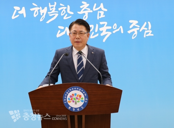 정석완 재난안전실장은 4일 도청 브리핑실에서 기자회견을 열고 지난달 30일 220만명의 도민을 대상으로 ‘안전보험 가입’을 완료했다고 밝혔다.