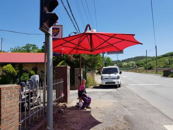 청양군 남양면에 설치된 폭염 대비 그늘막