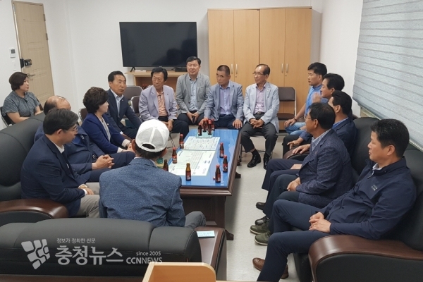 태안군의회, 호국 보훈의 달 맞아 보훈단체 방문 / 충청뉴스 최형순 기자