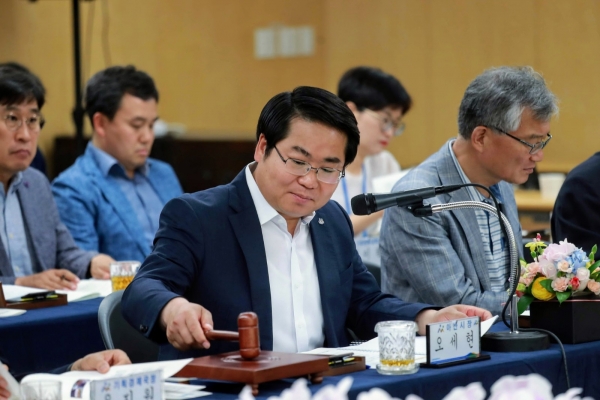 천안아산생활권 행정협의회 정기회 진행 중인 오세현 아산시장
