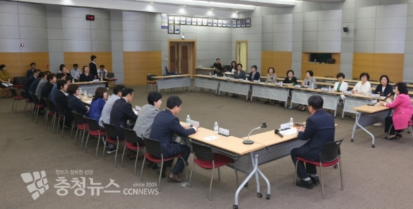 천안시의회, 천안시여성단체협의회(회장 임상선)와 간담회