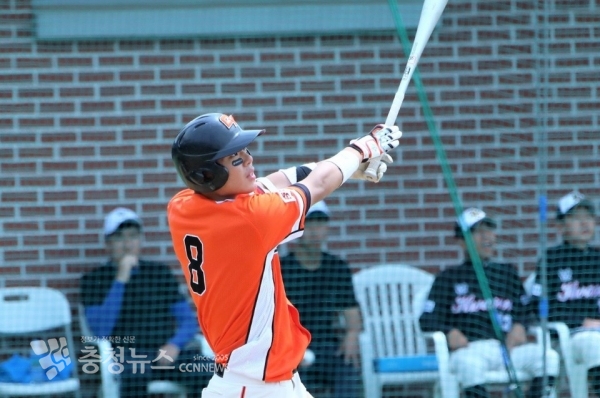 온양중 주장 이산 선수 3루타 2타점 맹타