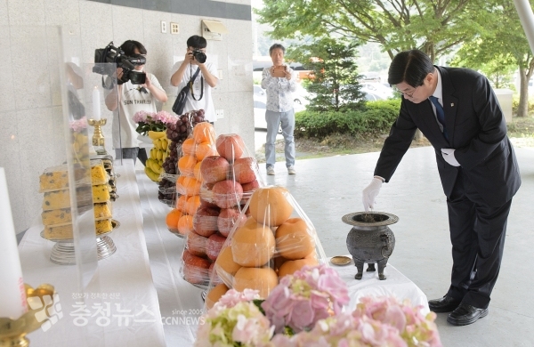 이춘희 세종시장 분향