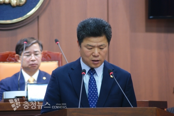 5분 발언하는 박용성 태안군의회 부의장 / 충청뉴스 최형순 기자
