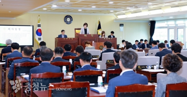 제212회 임시회 본회의  / 충청뉴스 최형순 기자