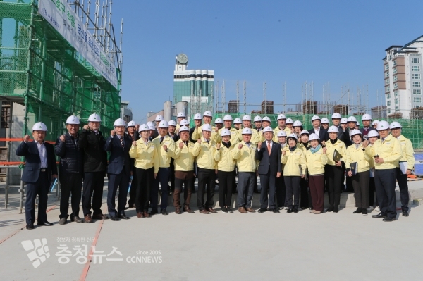 제217회 임시회 합동 현장방문 (동남구청사 신축 현장).