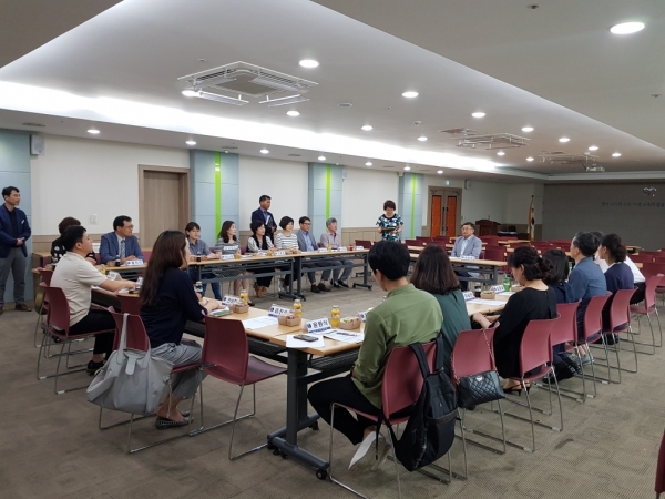지난 19일 학생 흡연(음주)예방 지도·자문위원 협의회 개최