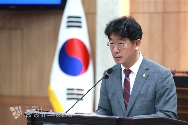 5분 발언하는 노승천 홍성군의회 의원 / 충청뉴스 최형순 기자