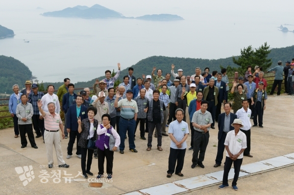 ADD, 지역 주민 초청 경로행사 모습.