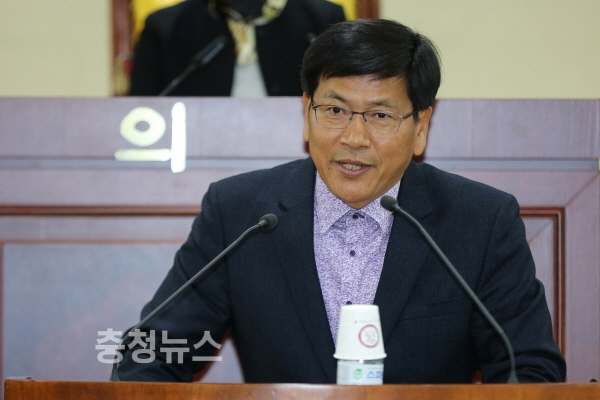 시정질문하는 전남수 의원