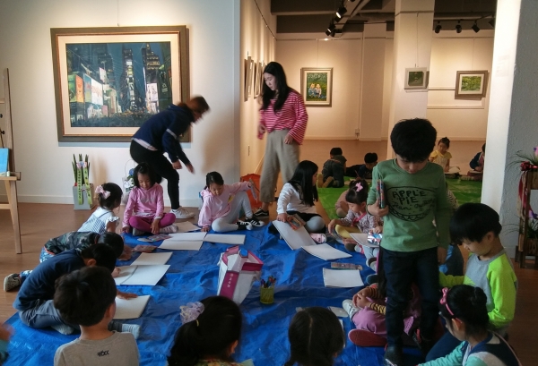 순성면 마을교육공동체가 이달 4일 순성미술관에서 진행한 미술활동 사진