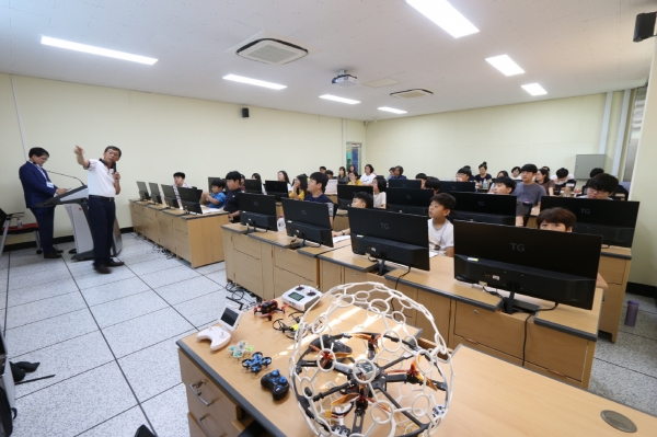 월송동주민자치위, ‘청소년 드론교육’ 운영