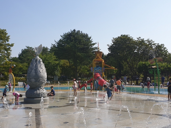 구드래 조각공원 바닥분수 시설 전경