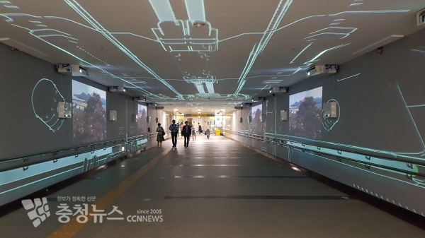 정부청사역 ③,④번출구 통로에 구축된 ‘스마트영상시스템’