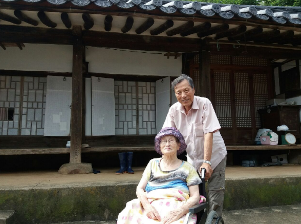 청양군 화성면 기덕리 임승팔(85세)․이영희 노부부