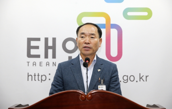 황용렬 환경산림과장  정례브리핑 모습