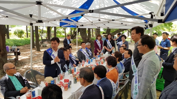 국회 굿뜨래농특산물 홍보 판촉행사 장면