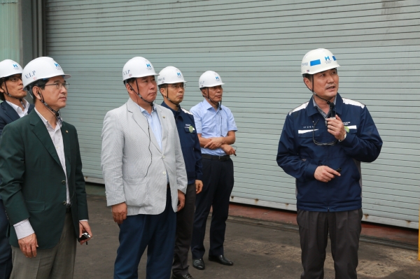 어기구 국회의원 현대제철소 방문 모습