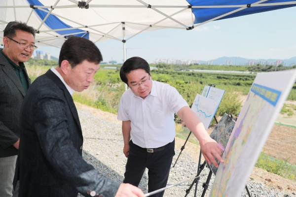 오세현 아산시장 곡교천 봉강지구 현장방문