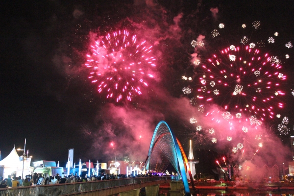 대전의 대표축제 '제14회 견우직녀축제' 개최 (사진은 지난 축제 불꽃놀이 모습)
