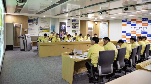 한국농어촌공사는  태풍 프란시스코 북상에 영상회의를 열고 재해대비대처사항을 집중점검했다